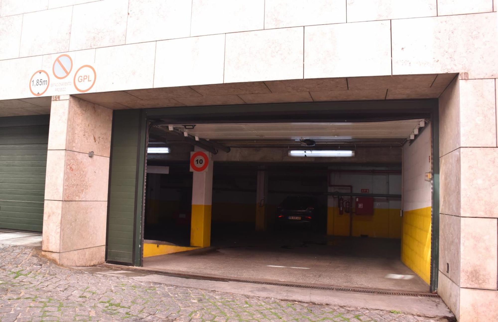 S. Bento Studio W/ Garage Lisbon Exterior photo
